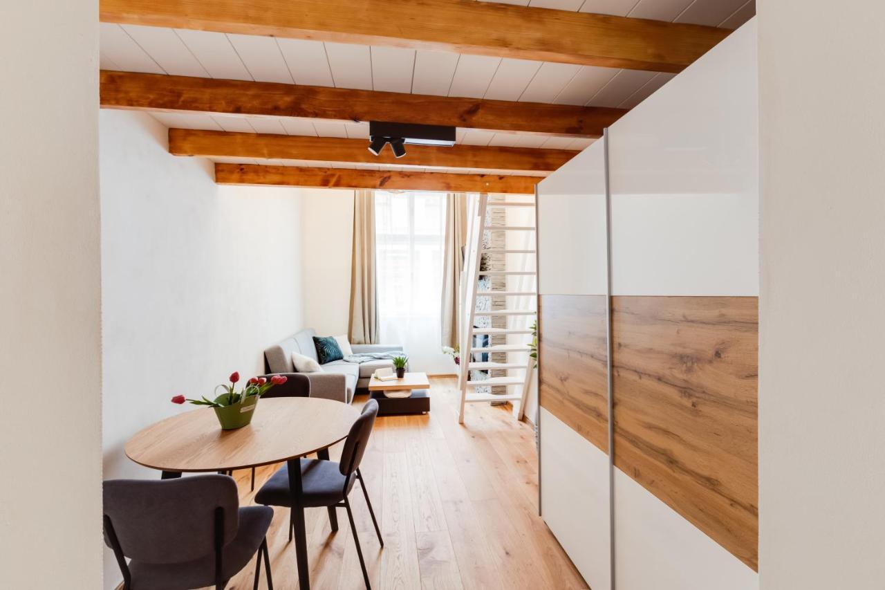 Dream Duplex On Riverside ปราก ภายนอก รูปภาพ